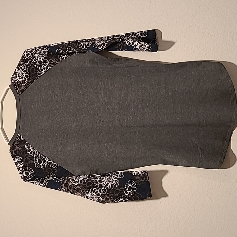 LuLaRoe Randy - Picture 2 of 4